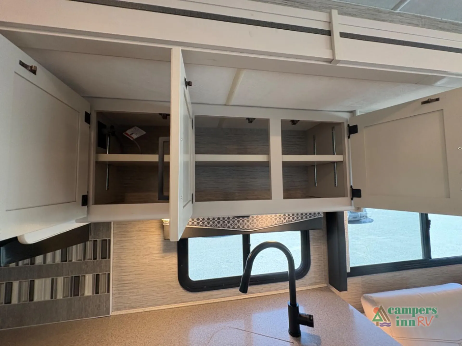 2022 Thor Motor Coach Resonate 29D - Photo 4