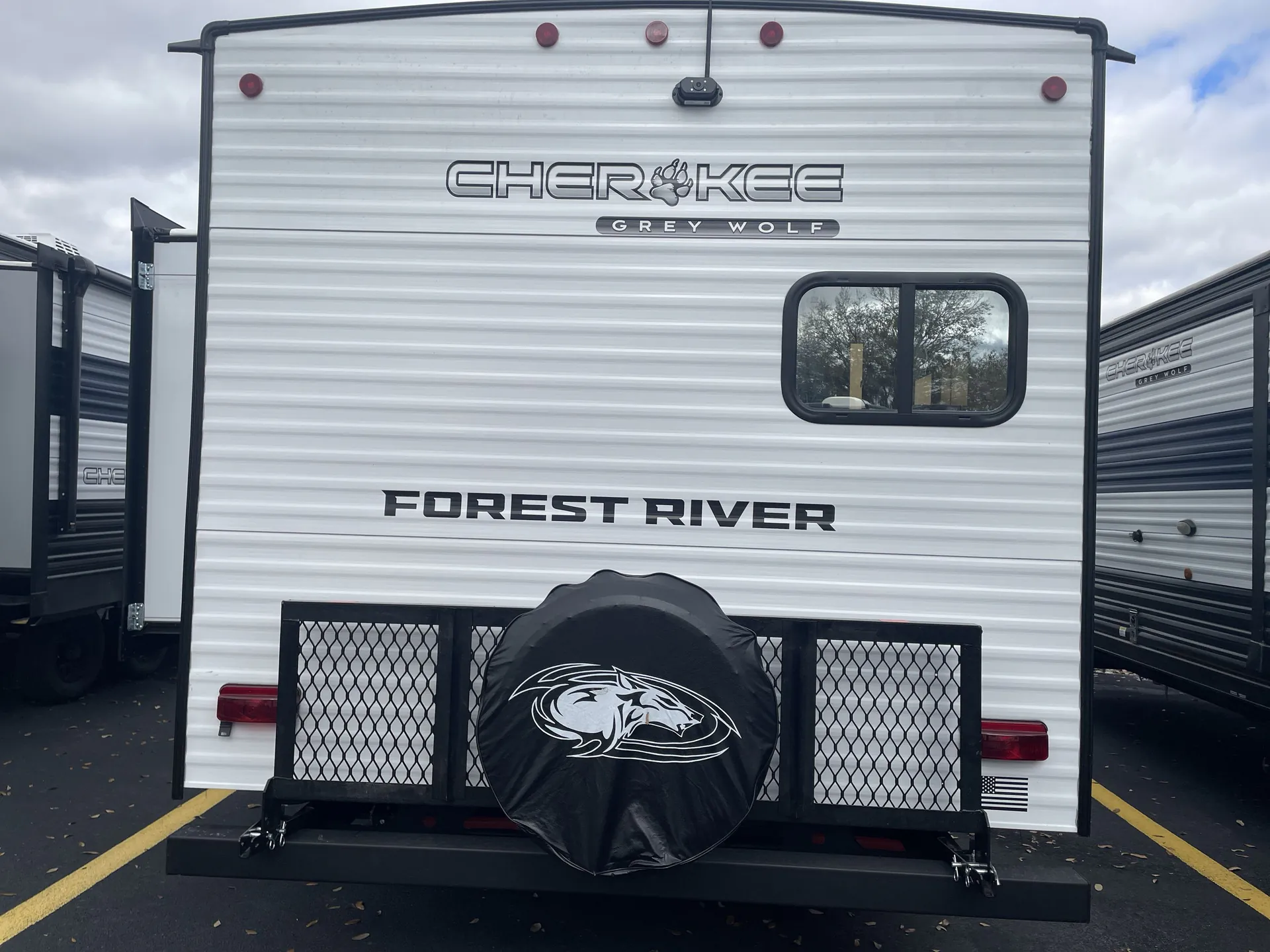 2026 Forest River Cherokee Grey Wolf 26SS — backside