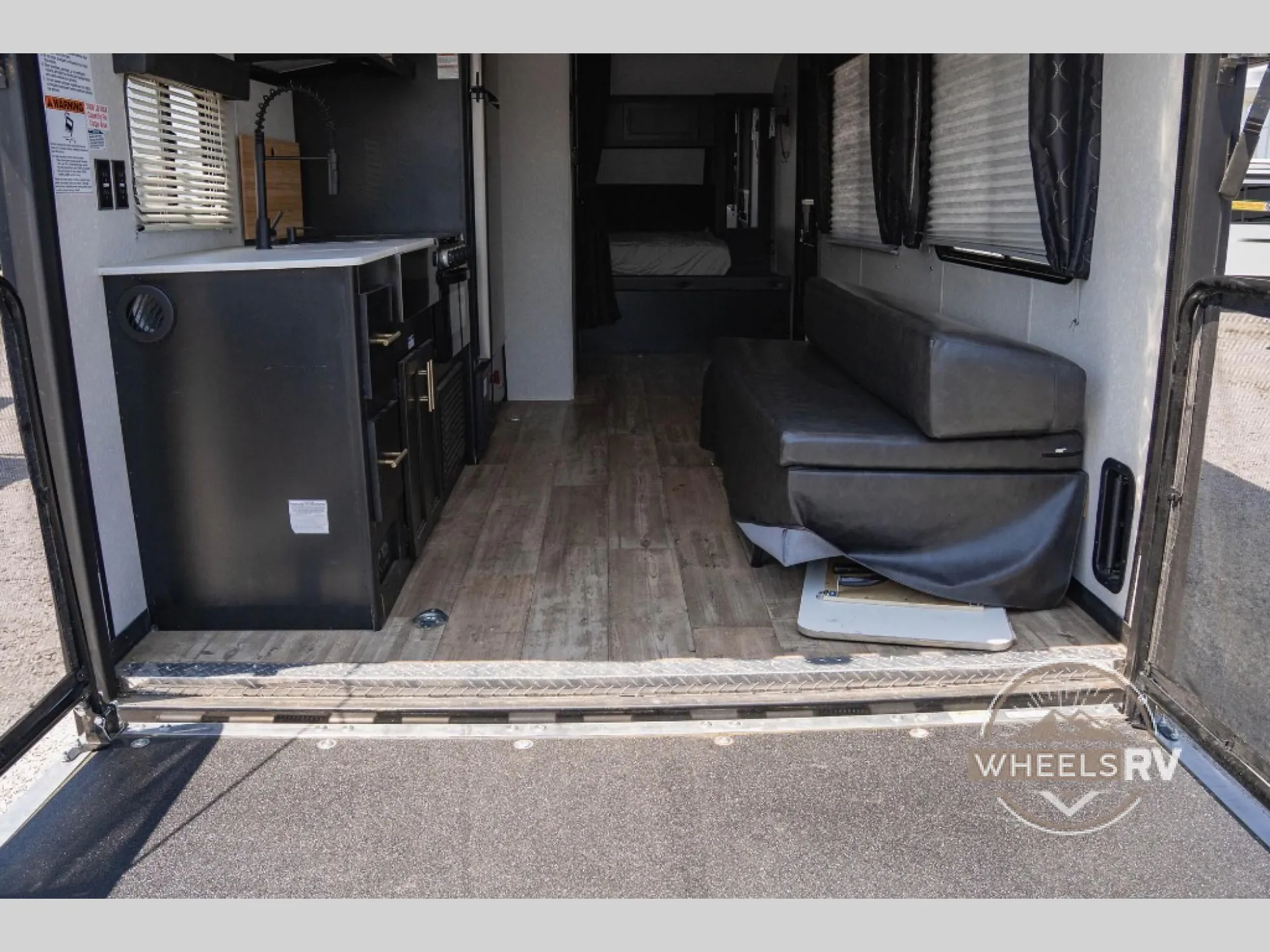 2022 Forest River Cherokee Grey Wolf 18RR - Photo 4