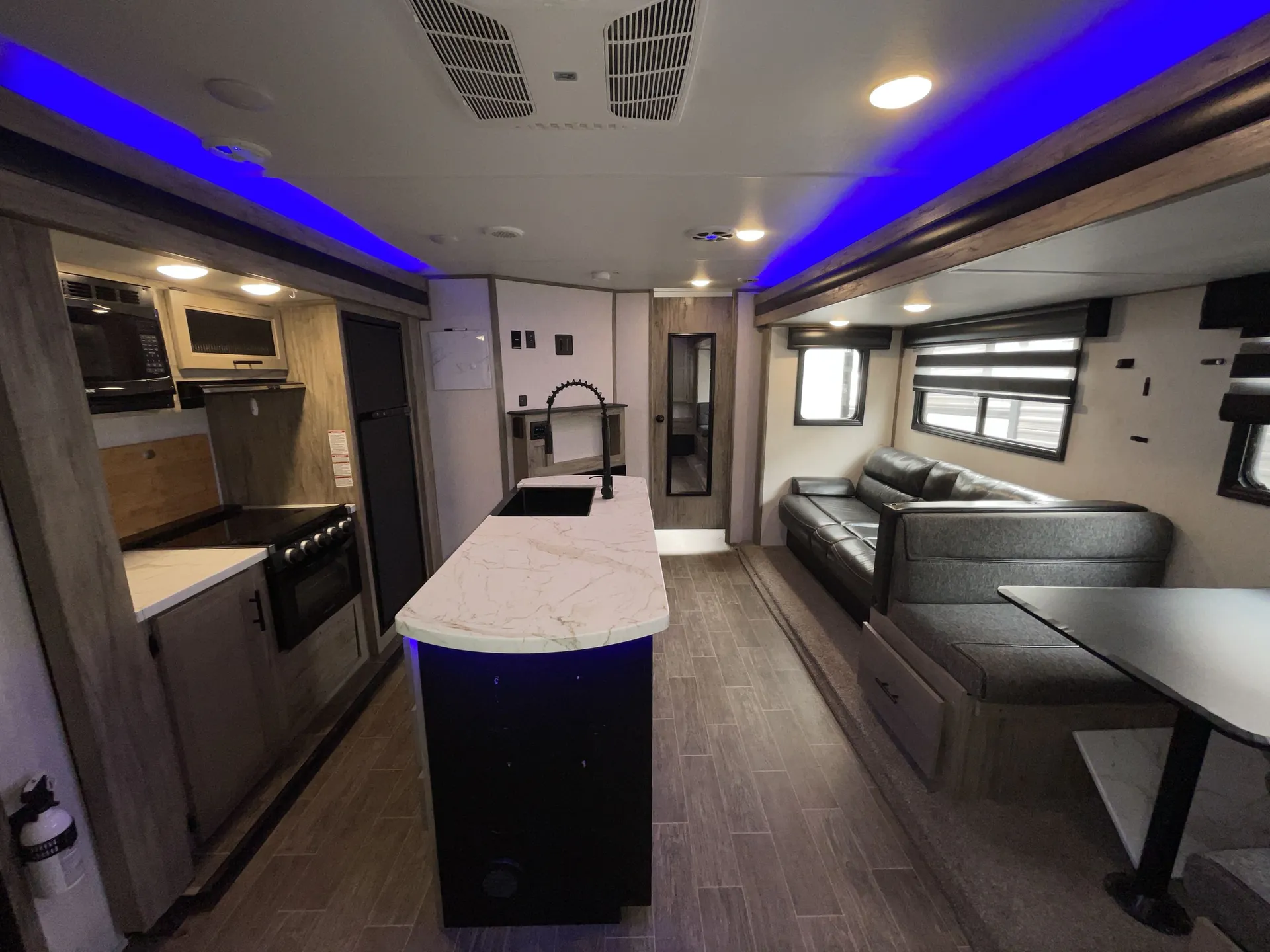 2021 Forest River Cherokee Alpha Wolf 33BH-L — living area main