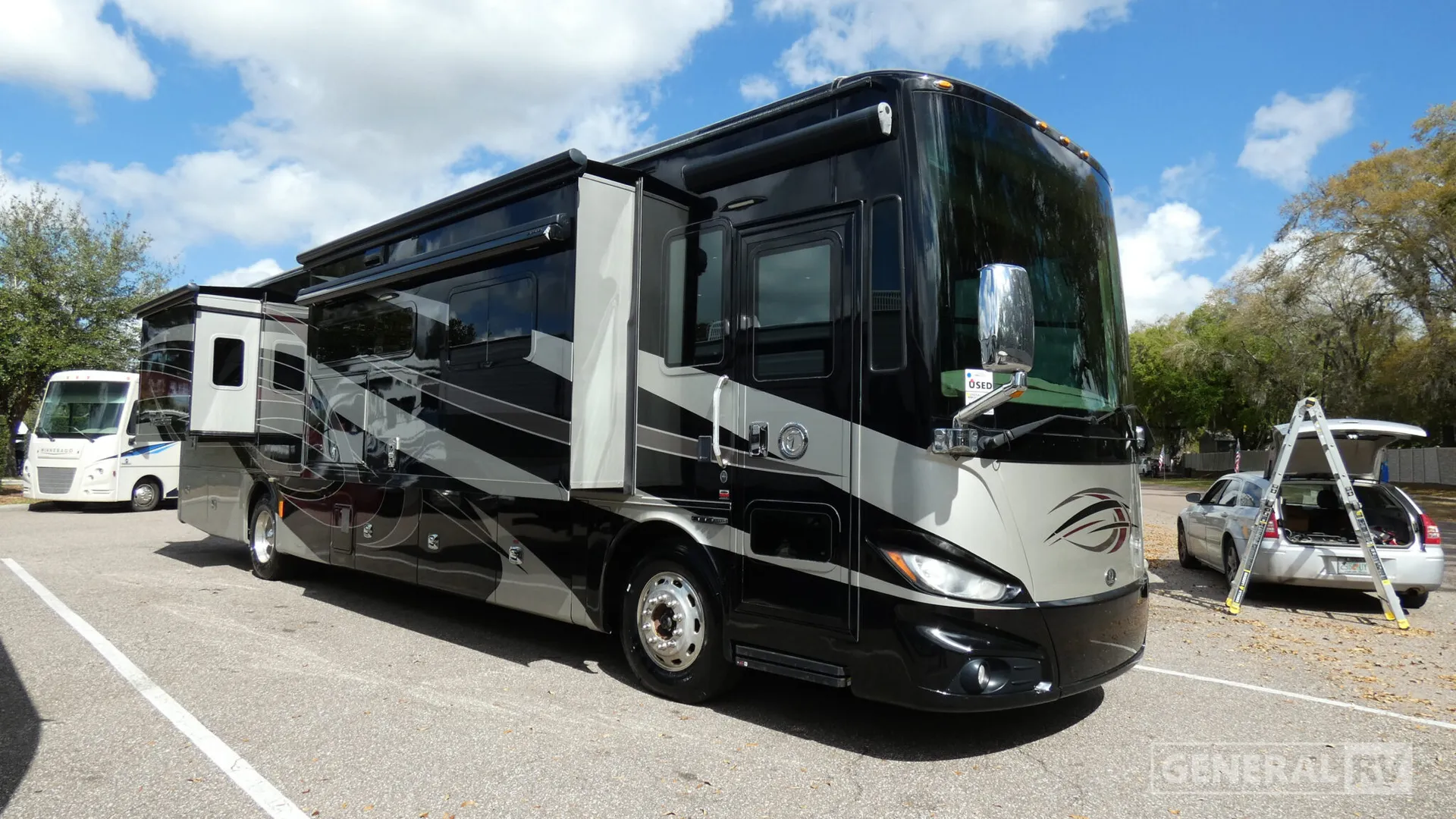 2019 Tiffin Phaeton 40 QKH - Photo 2