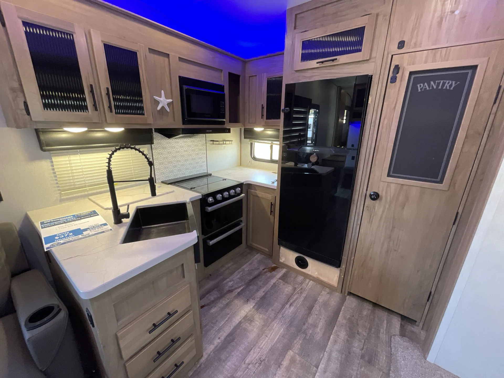 2023 Forest River Cherokee Arctic Wolf 261RK — Photo 6
