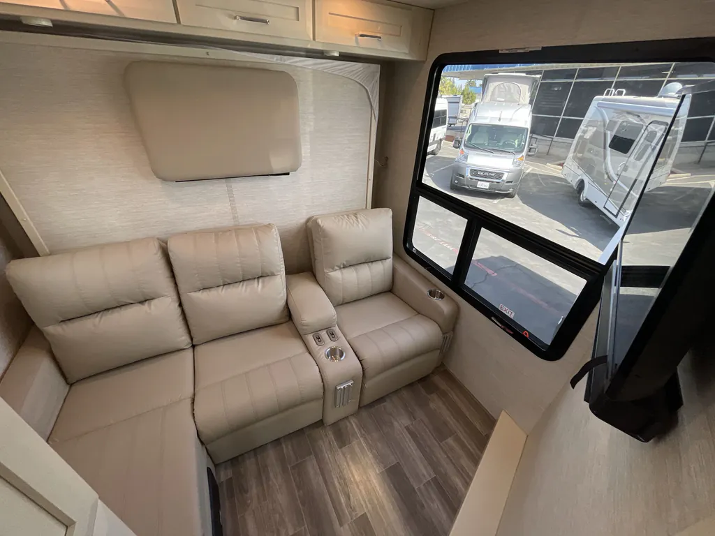 2024 Tiffin Wayfarer 25 RLW, Photos photo 13