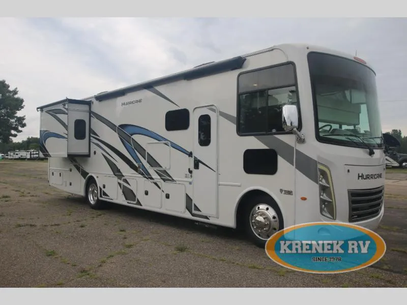 2023 Thor Motor Coach Hurricane 35M - Photo 2