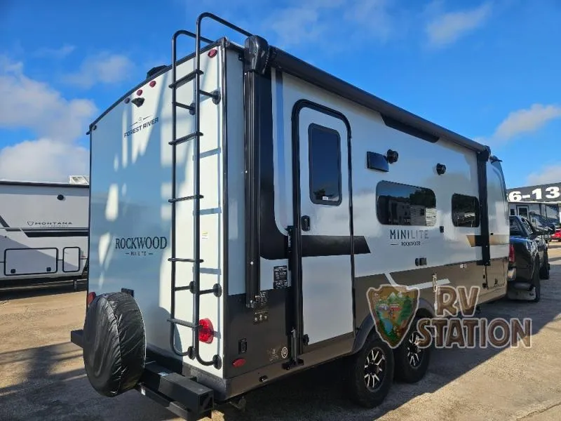 2026 Forest River Rockwood Mini Lite 2109S - Photo 4