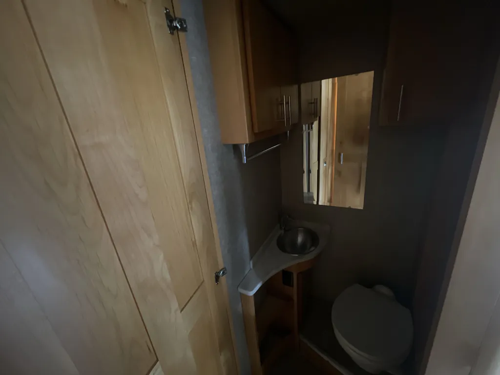 2018 Tiffin Wayfarer 24 TW, Photos photo 17