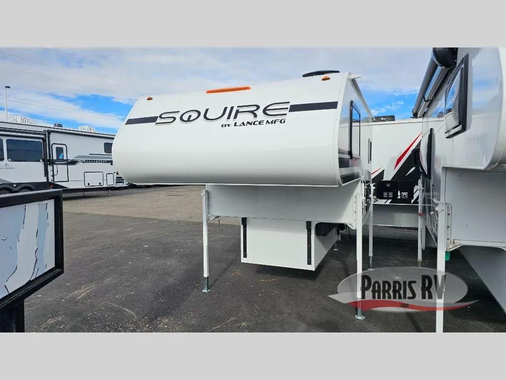2025 Lance Squire Truck Campers SQ605 - Photo 3