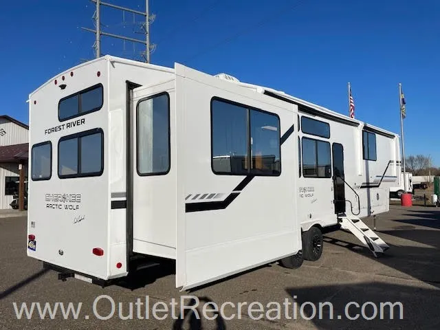 2026 Forest River Arctic Wolf 38LEAHG - Photo 3