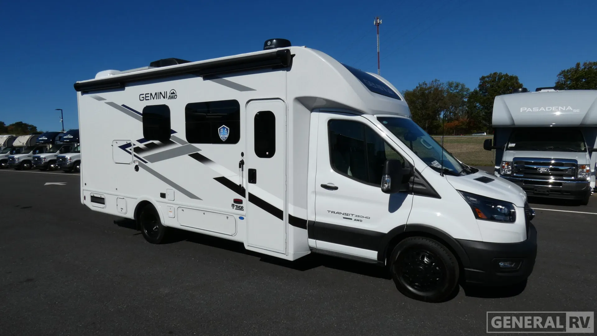 2026 Thor Motor Coach Gemini 24JG - Photo 2