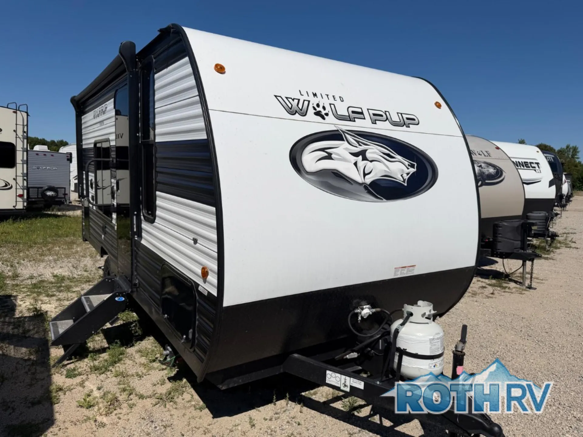 2024 Forest River Cherokee Wolf Pup 16FQW - Photo 3