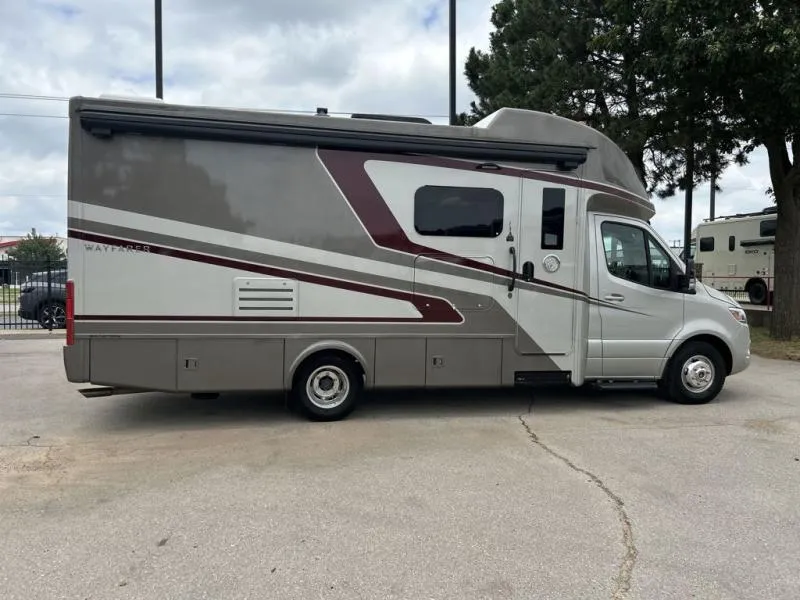 2024 Tiffin Wayfarer 25 JW - Photo 4