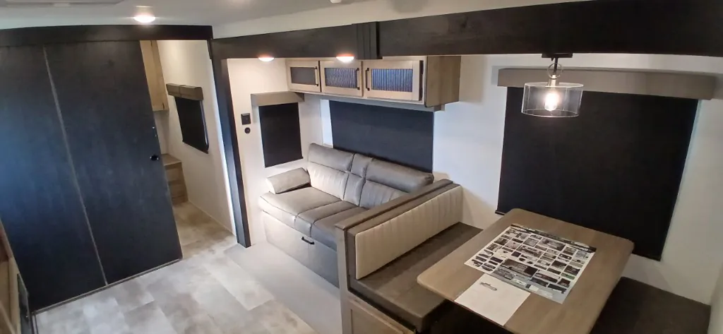 2025 Palomino Puma 337BH, Photos photo 16