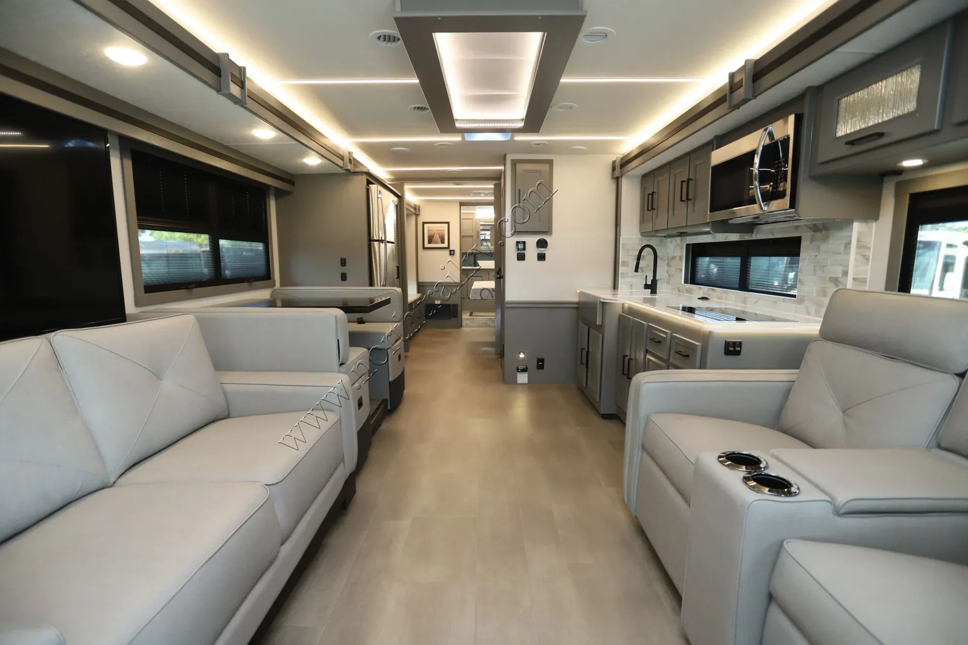2025 Coachmen Sportscoach 411TS - Photo 4