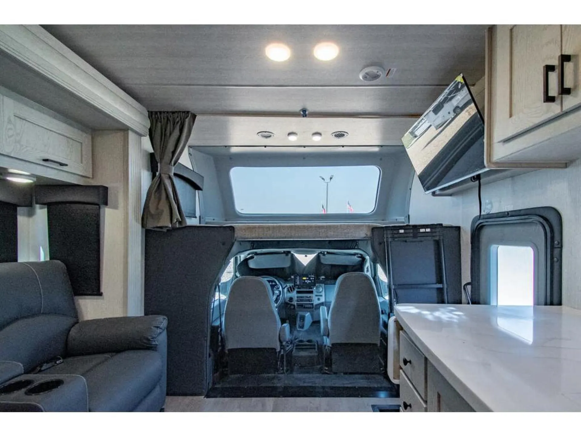 2026 Nexus Maximus 34MX - Photo 4