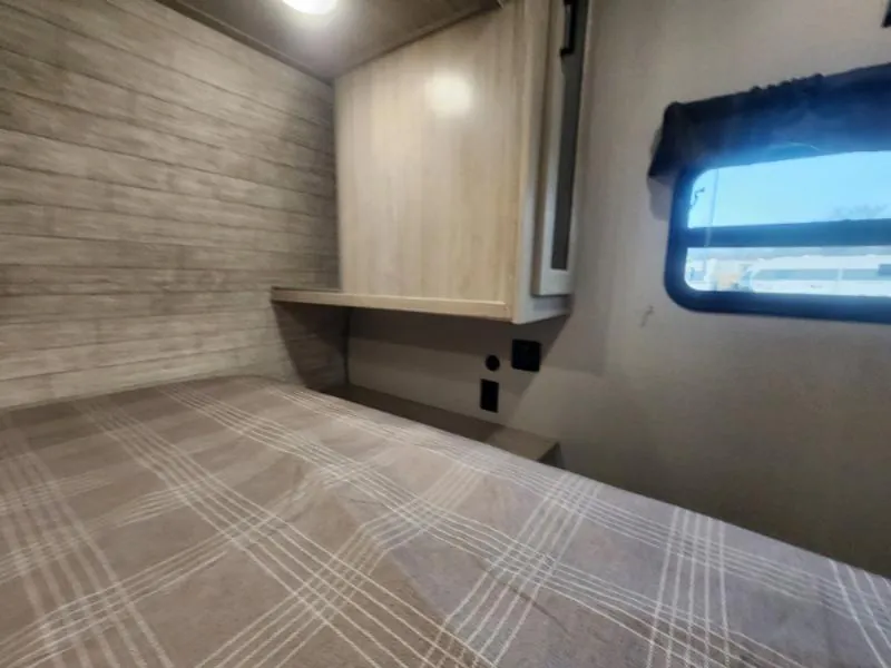 2026 Coachmen Catalina Legacy Edition 273DBHCK, Photos photo 38