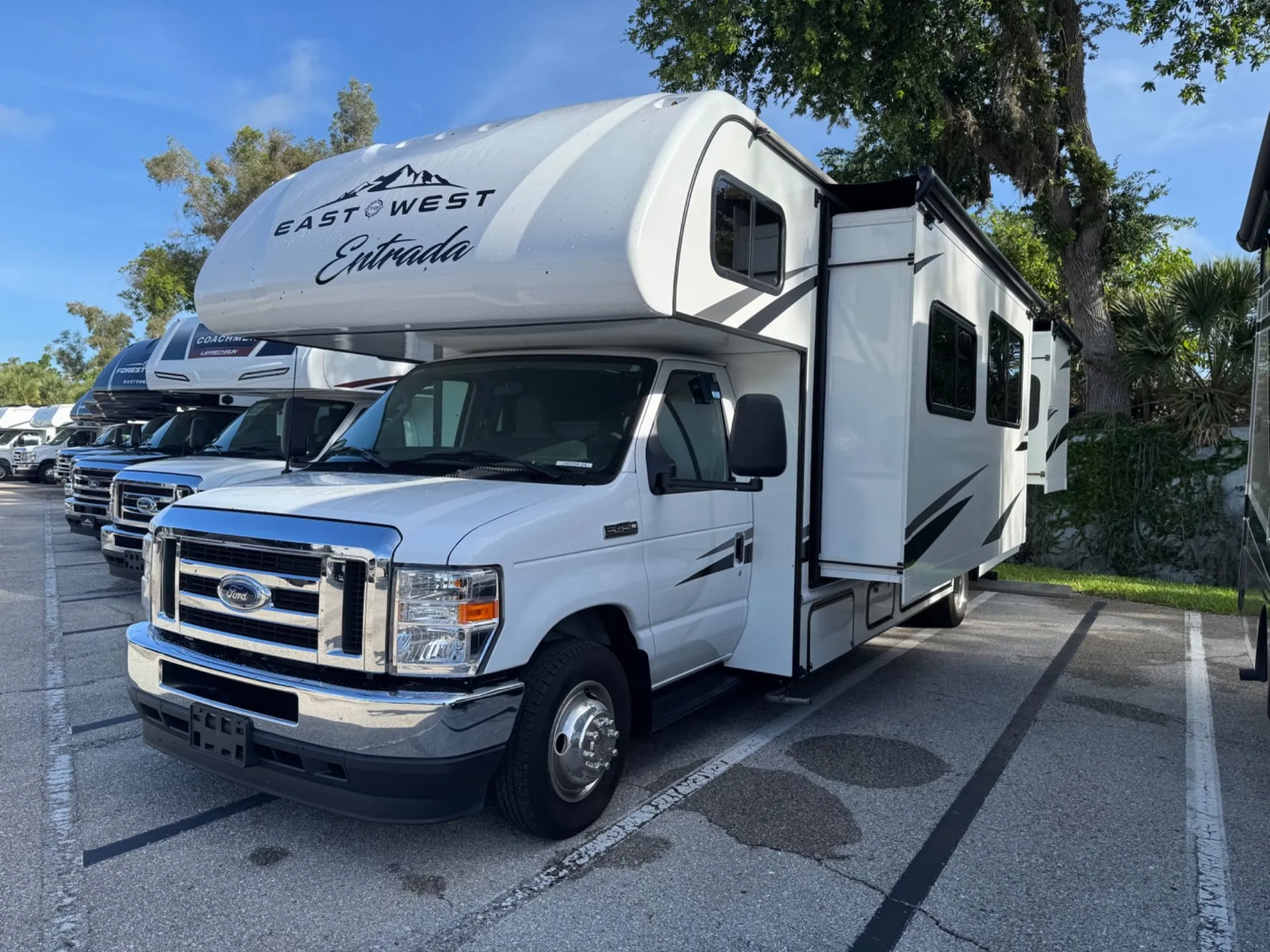2024 FOREST RIVER ENTRADA 2950OK - Photo 2