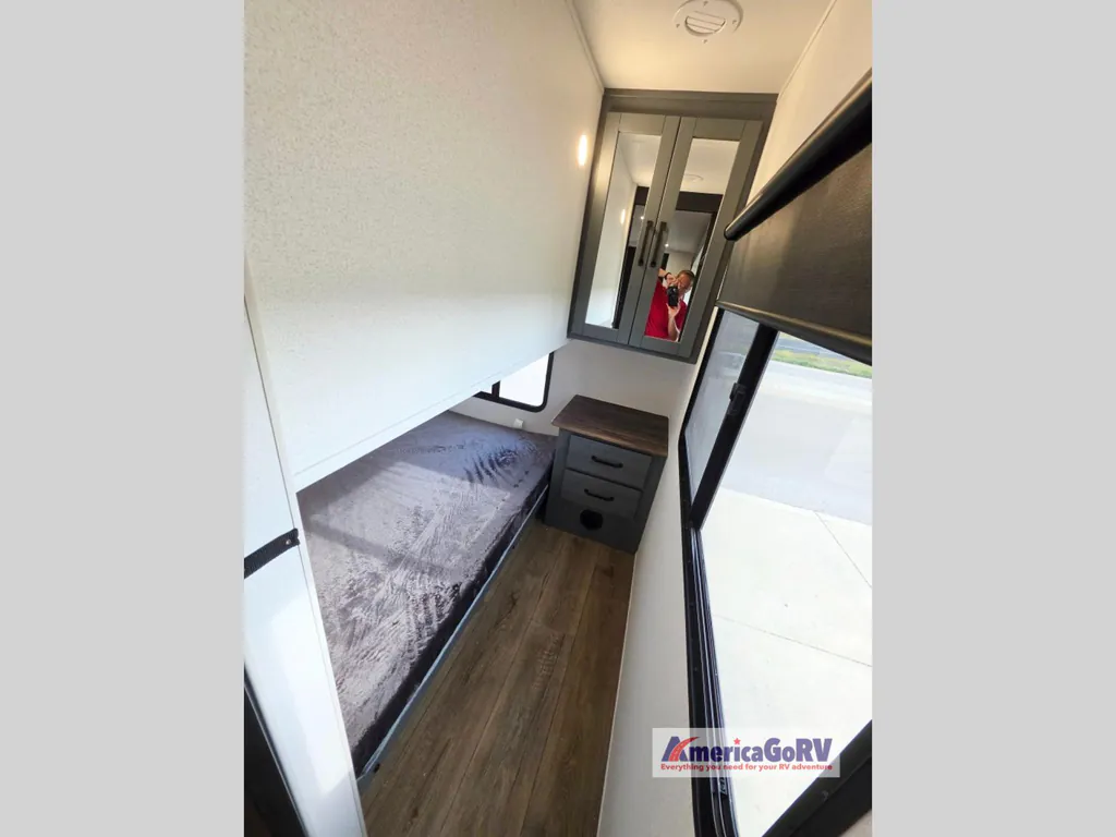 2027 Forest River Solaire 3150TBSS, Photos photo 13