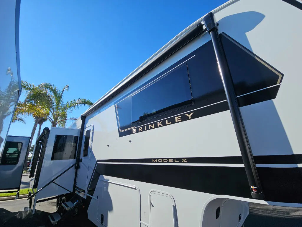 2026 Brinkley Model Z 3515, Photos photo 11