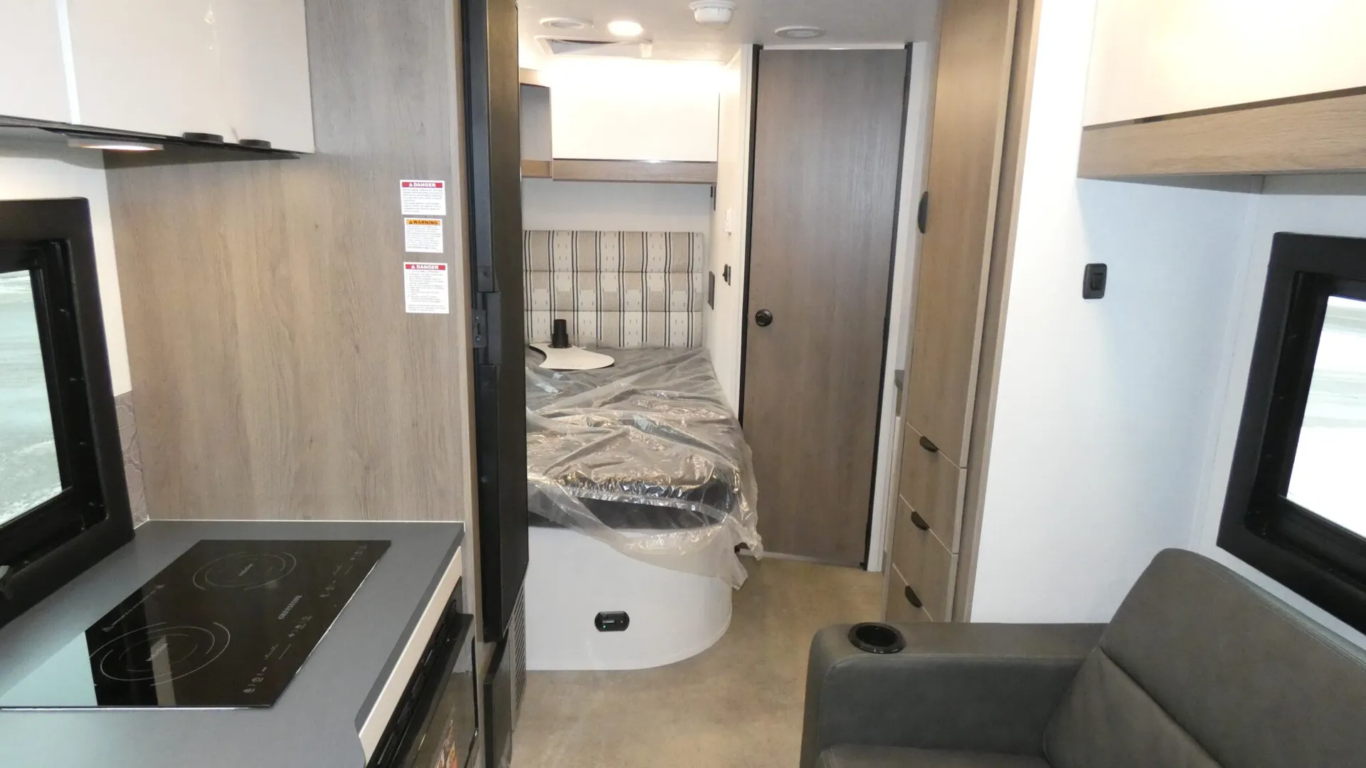 2026 Coachmen Cross Trail EV 24FL - Photo 3