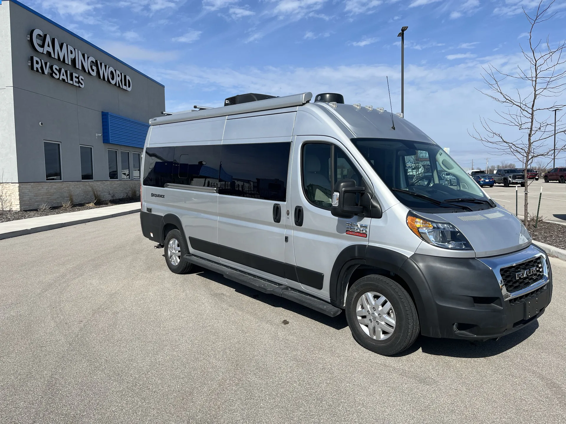 2022 Thor Motor Coach Sequence 20K - Photo 2