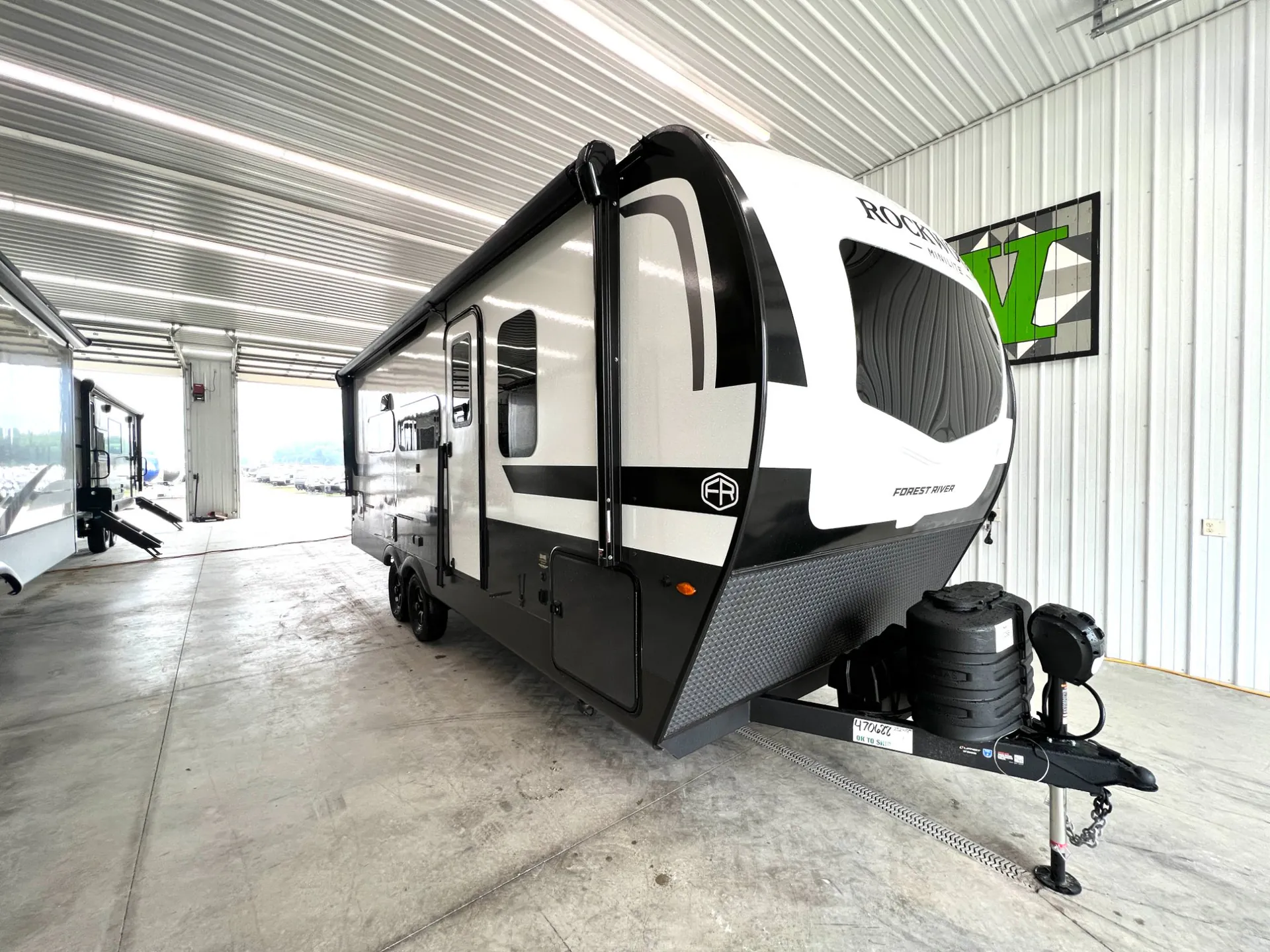 2027 Forest River Rockwood Mini Lite 2524FBT