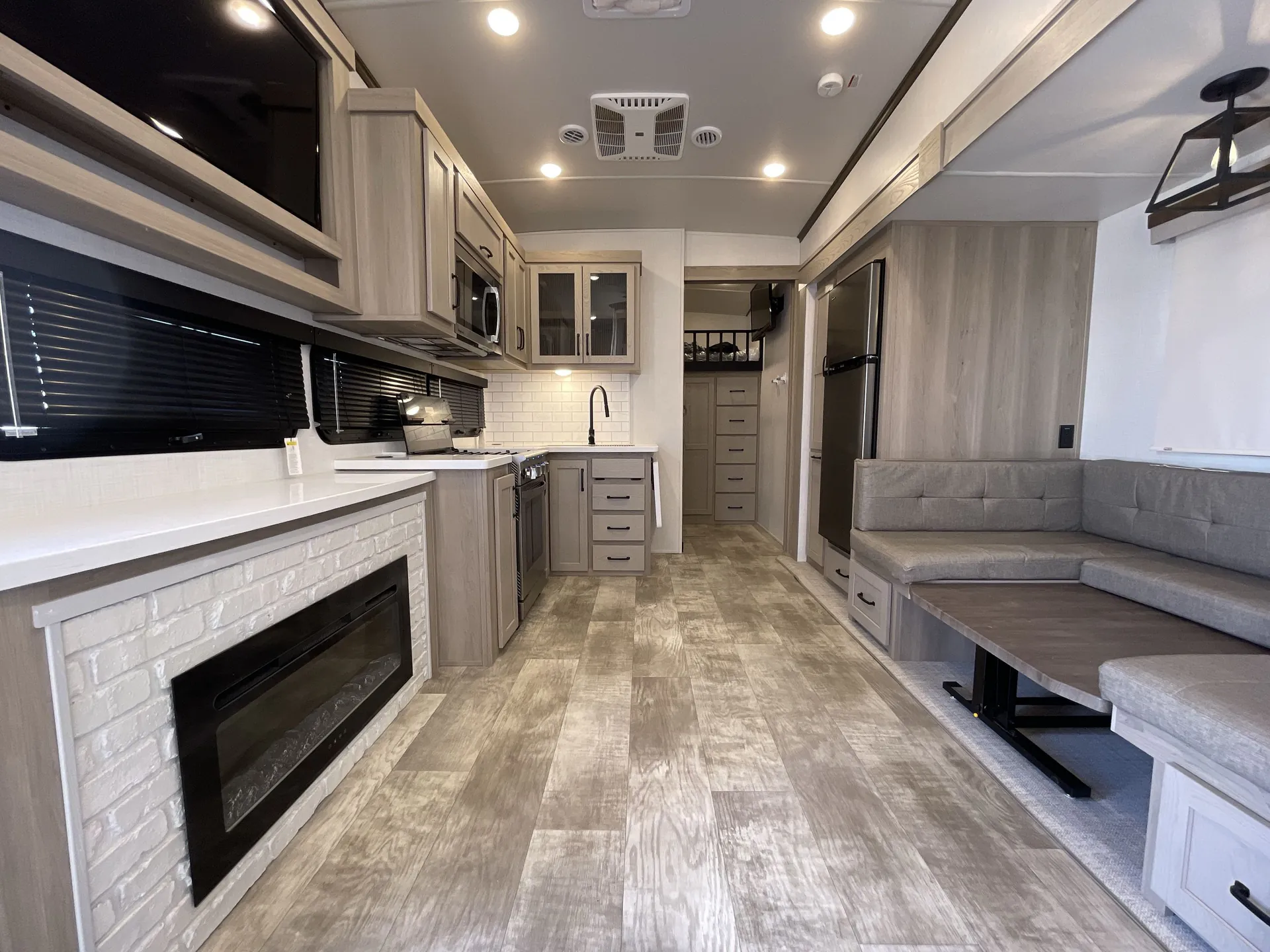 2024 Forest River Rockwood Signature 374BH — living area main