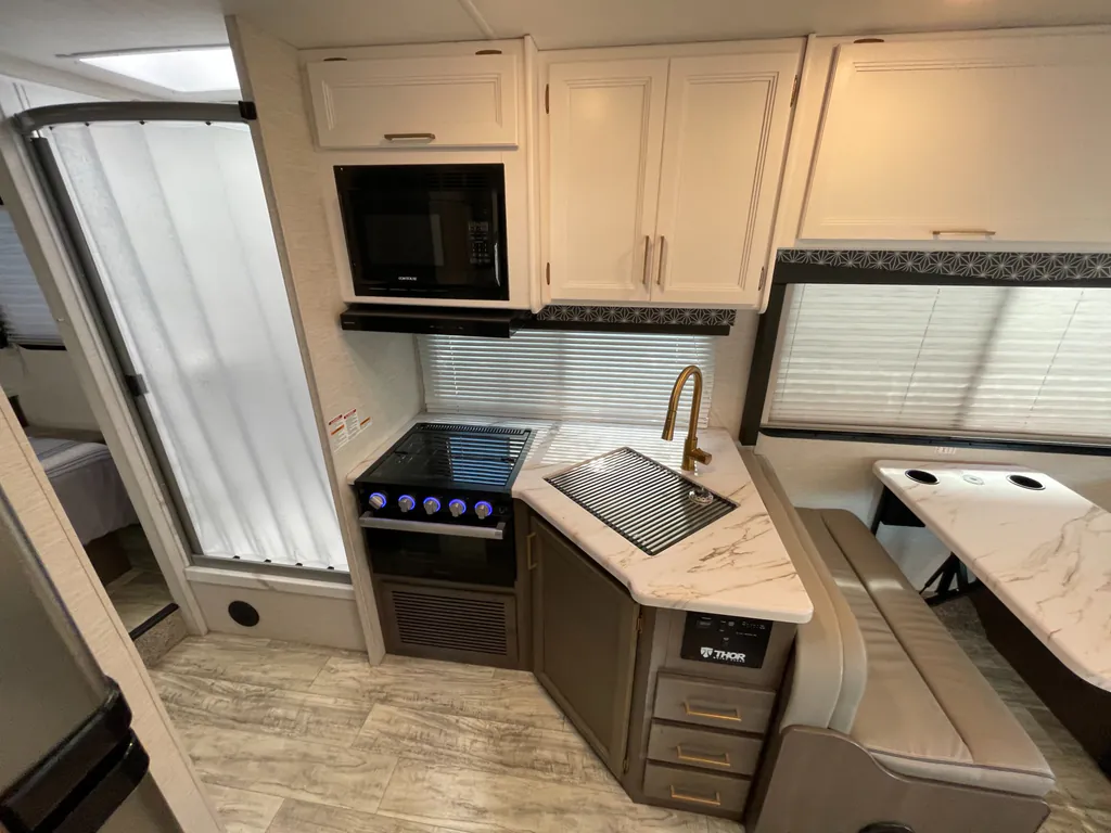 2024 Thor Motor Coach Freedom Elite 28AE, Photos photo 8