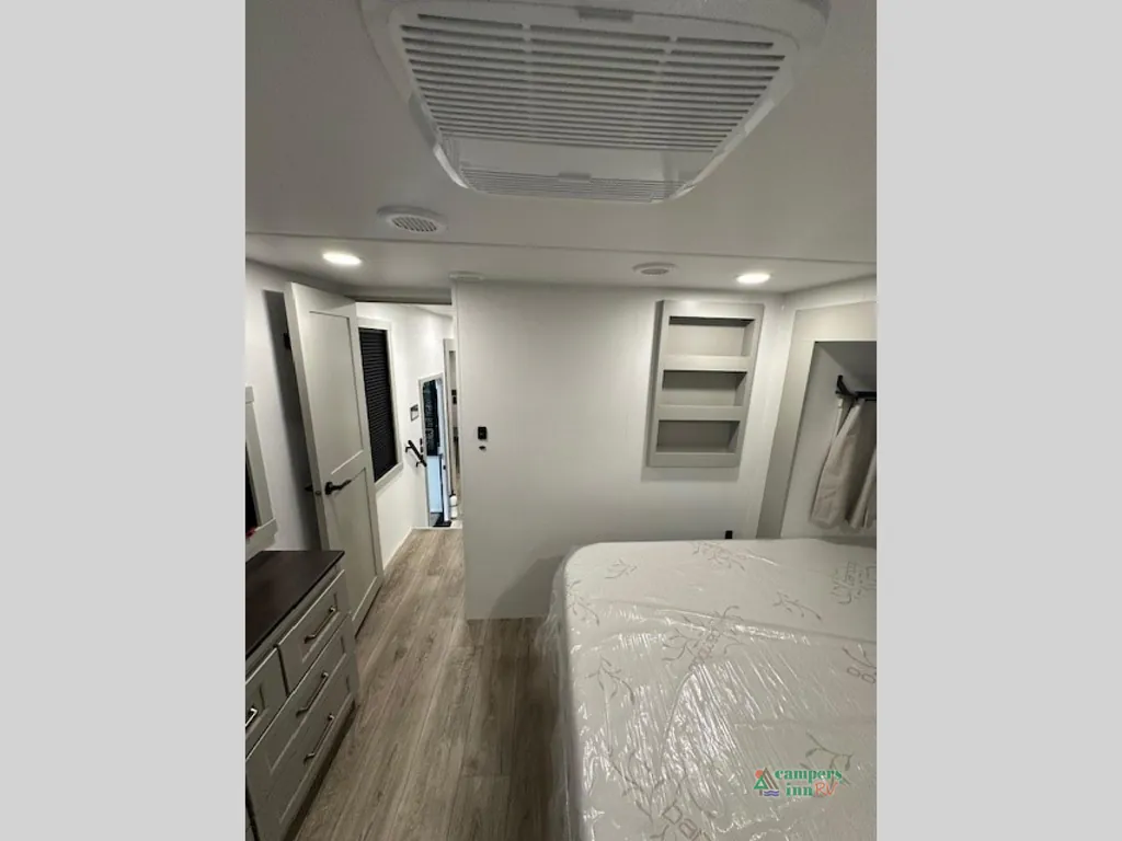 2026 Brinkley Model G 3970, Photos photo 67