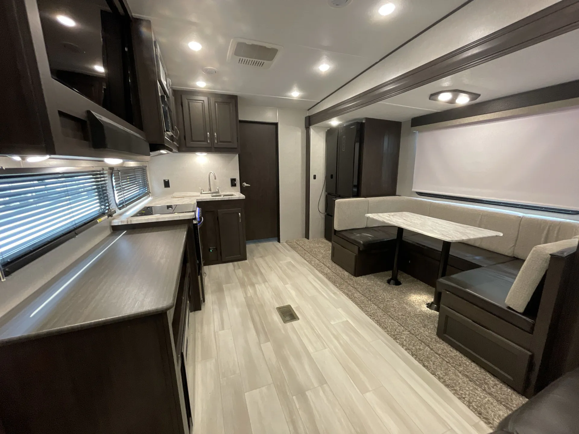 2022 Shasta Phoenix Lite 274BH - Photo 3