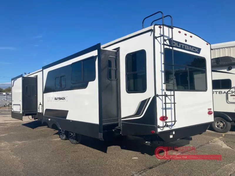 2025 Keystone Outback 328RL - Photo 4
