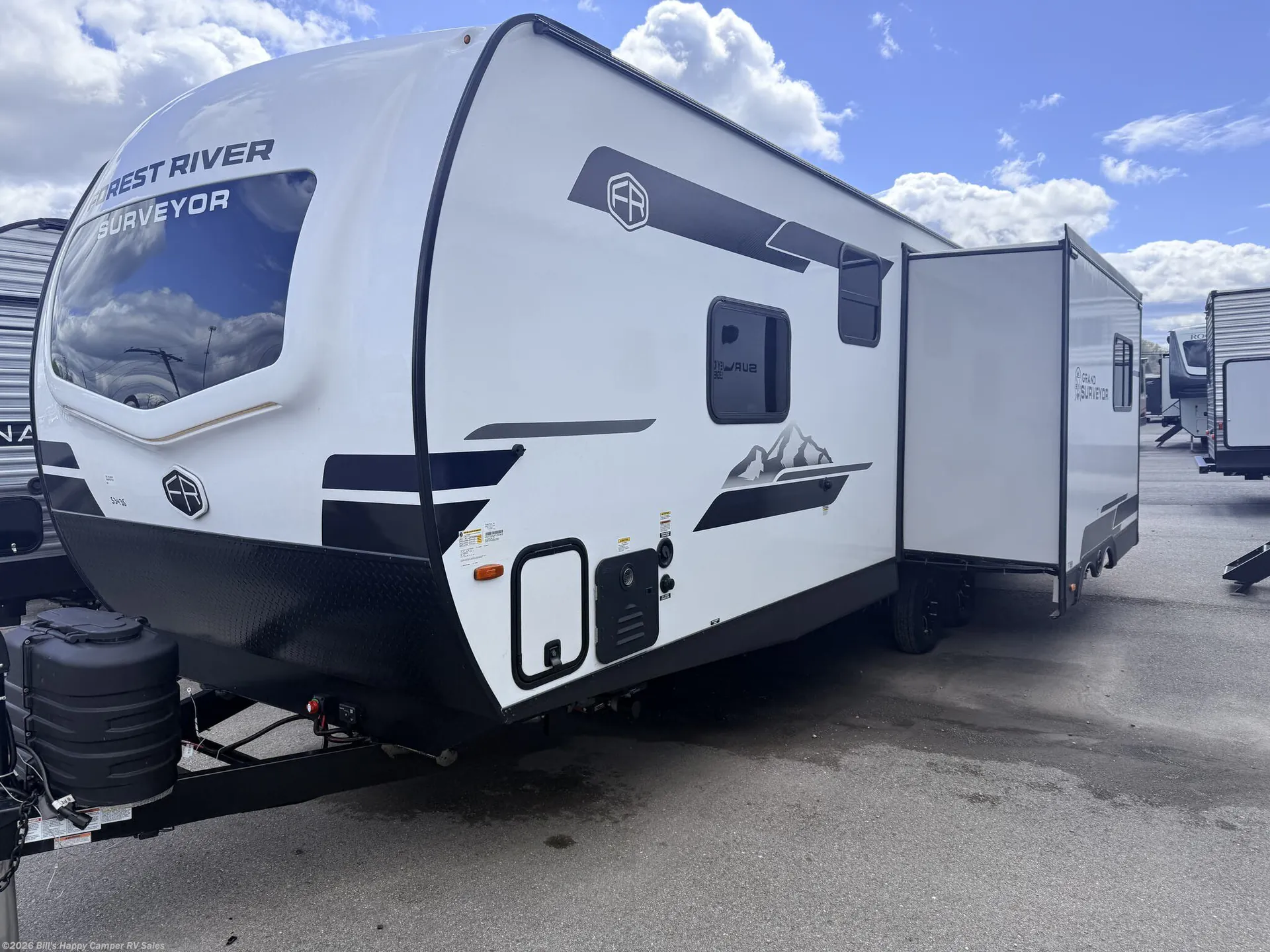 2026 Forest River Grand Surveyor 253RLS - Photo 4