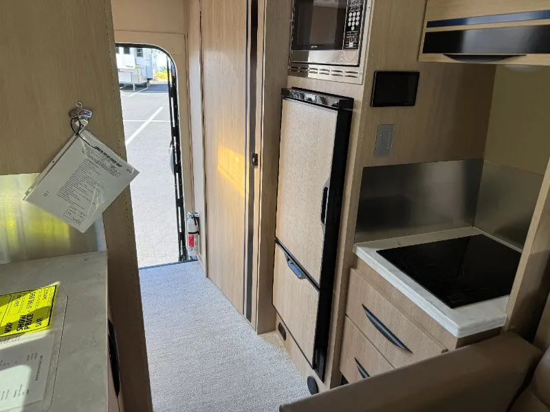 2025 Chinook RV Summit EB, Photos photo 12