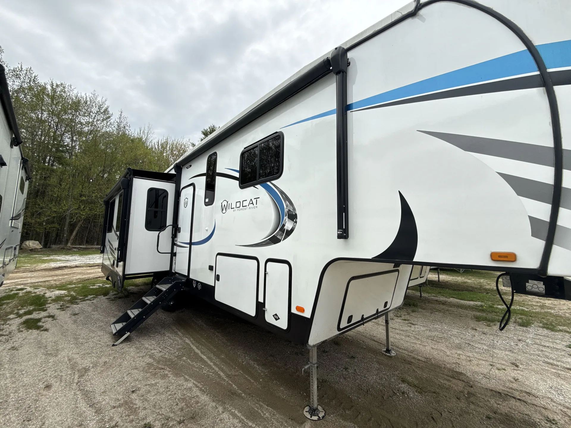 2021 Forest River Wildcat 336RLS — campside