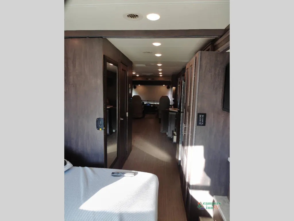 2021 Thor Motor Coach Challenger 35MQ, Photos photo 62