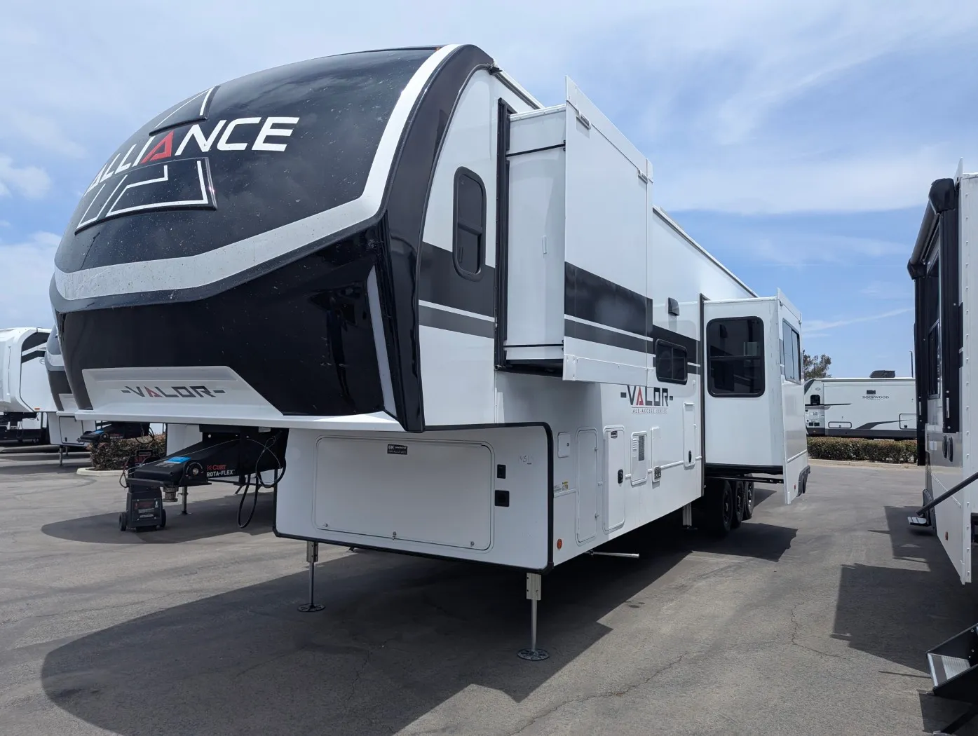 2026 Alliance RV Valor 40A14 - Photo 2