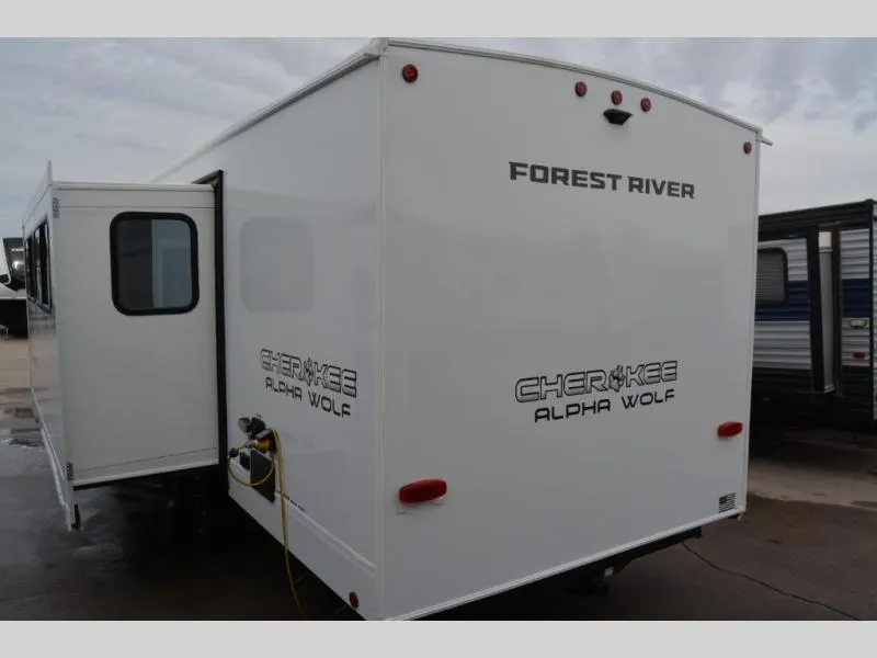 2026 Forest River Cherokee Alpha Wolf 25RB - Photo 3