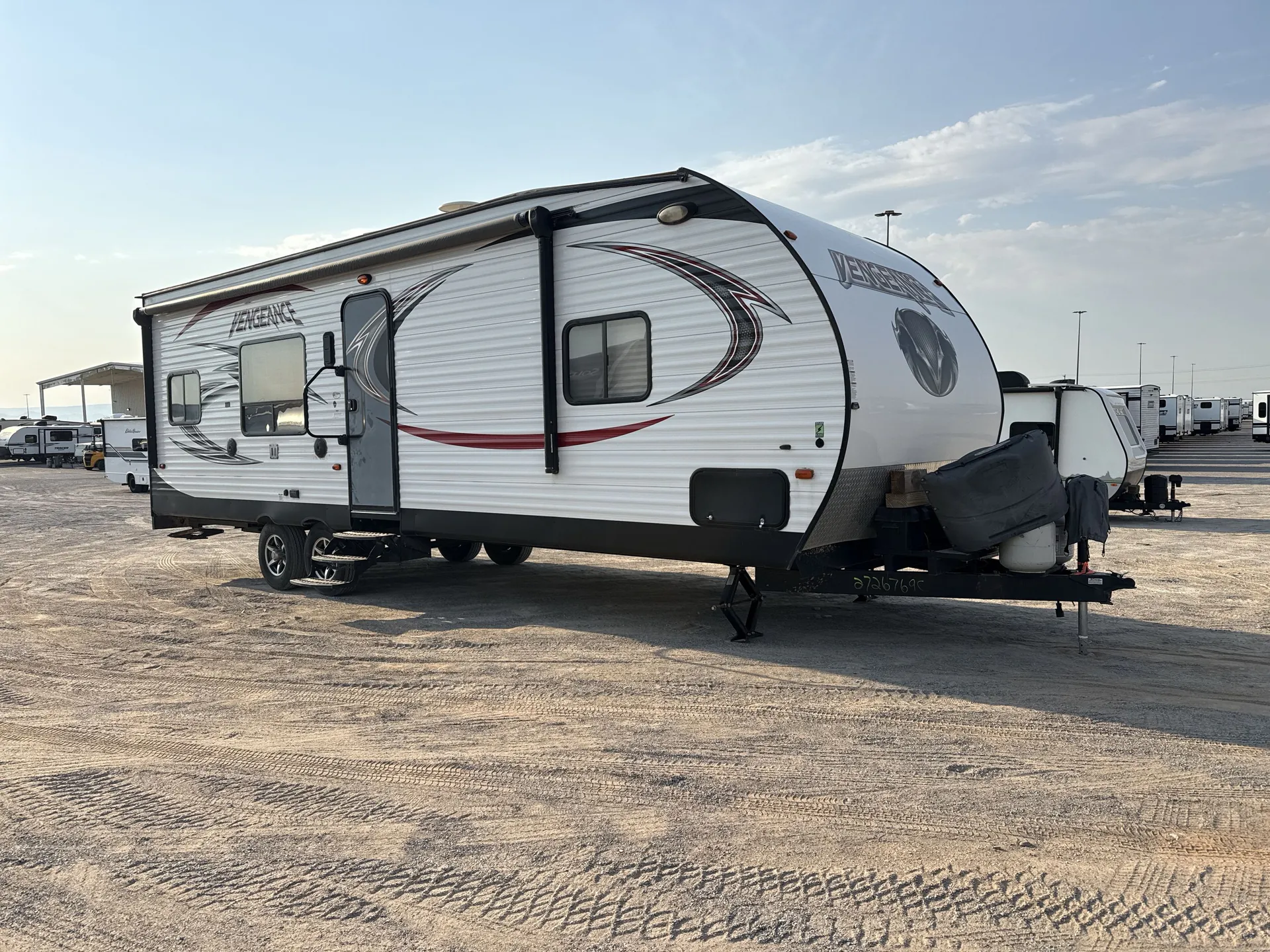 2016 Forest River Vengeance 28V - Photo 2
