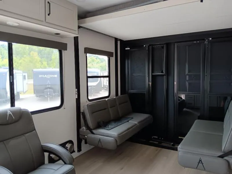 2026 Grand Design Momentum G-Class 25G - Photo 4