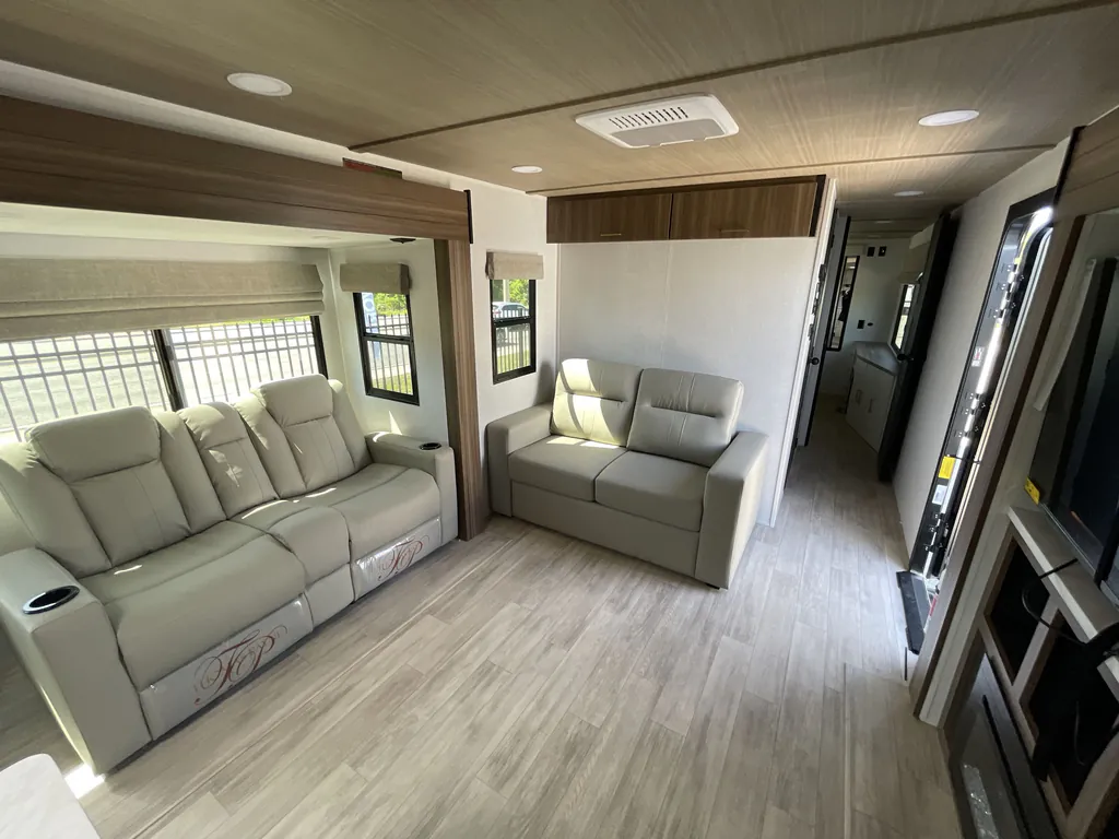 2026 Forest River Vibe 3400XL, Photos photo 3