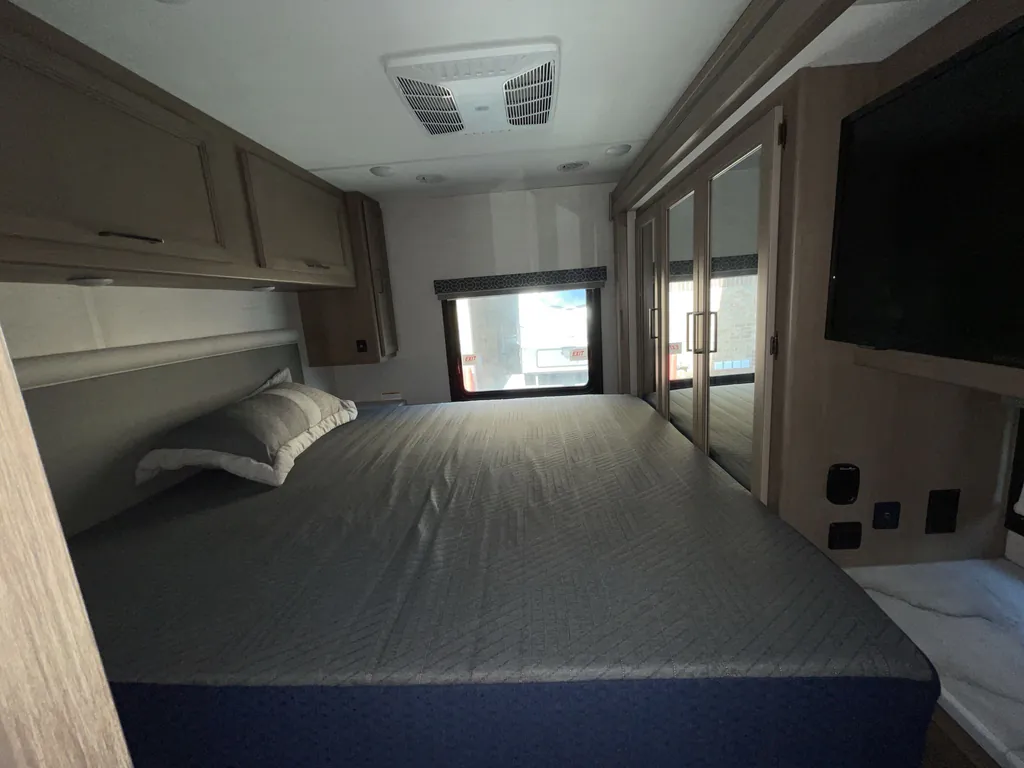 2026 Thor Motor Coach Freedom Traveler A29, Photos photo 22
