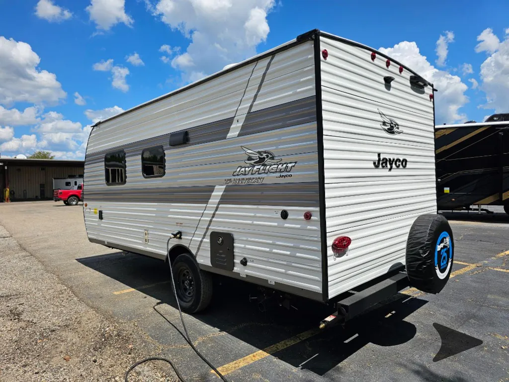 2027 Jayco Jay Flight 175FQ, Photos photo 6