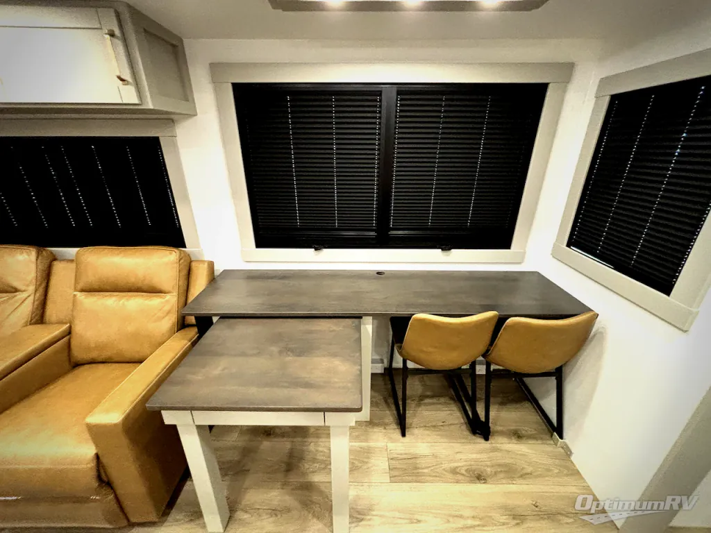2025 Brinkley Model Z 3300, Photos photo 17
