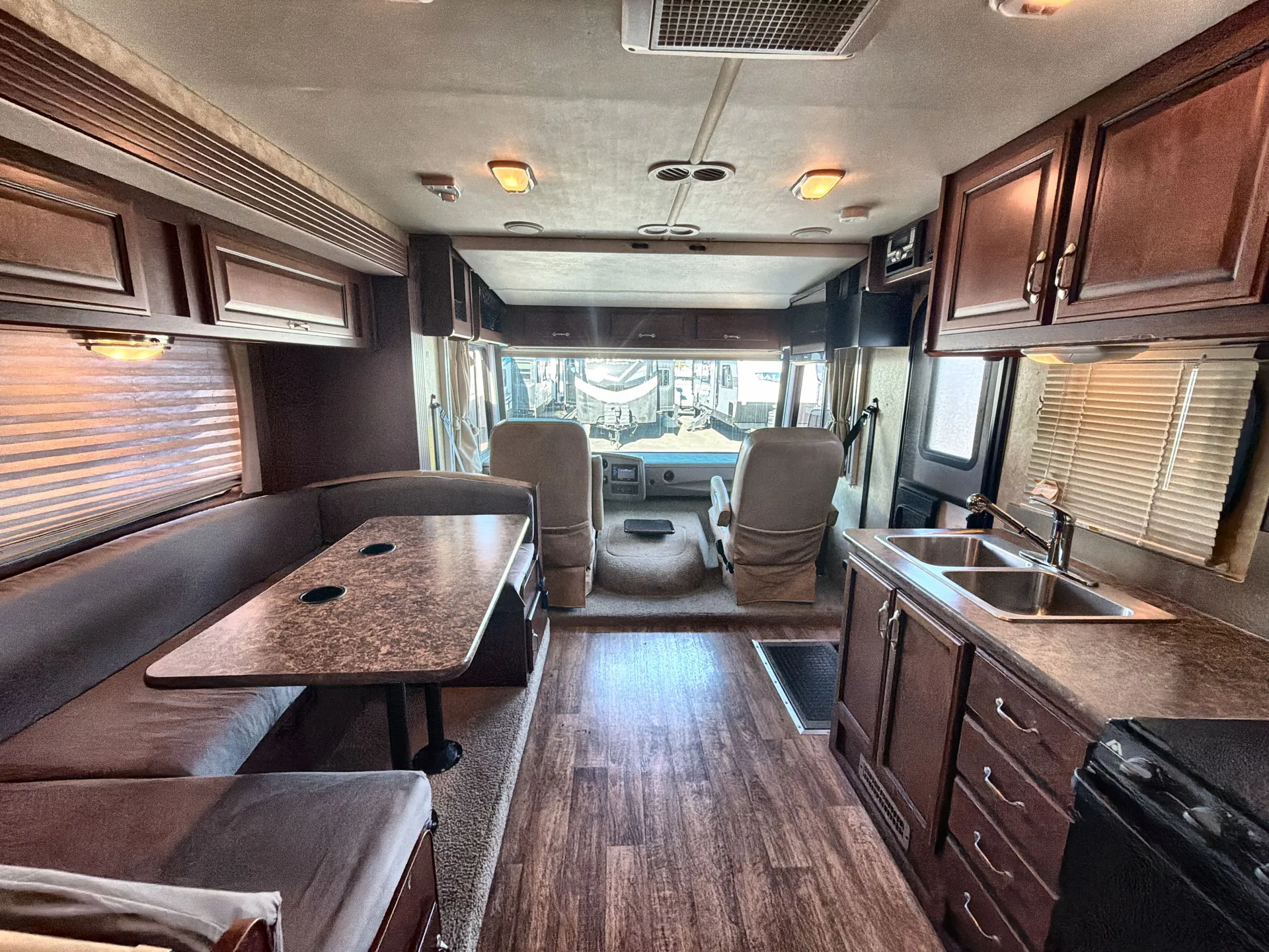 2014 Fleetwood Terra SE 29G — living area main