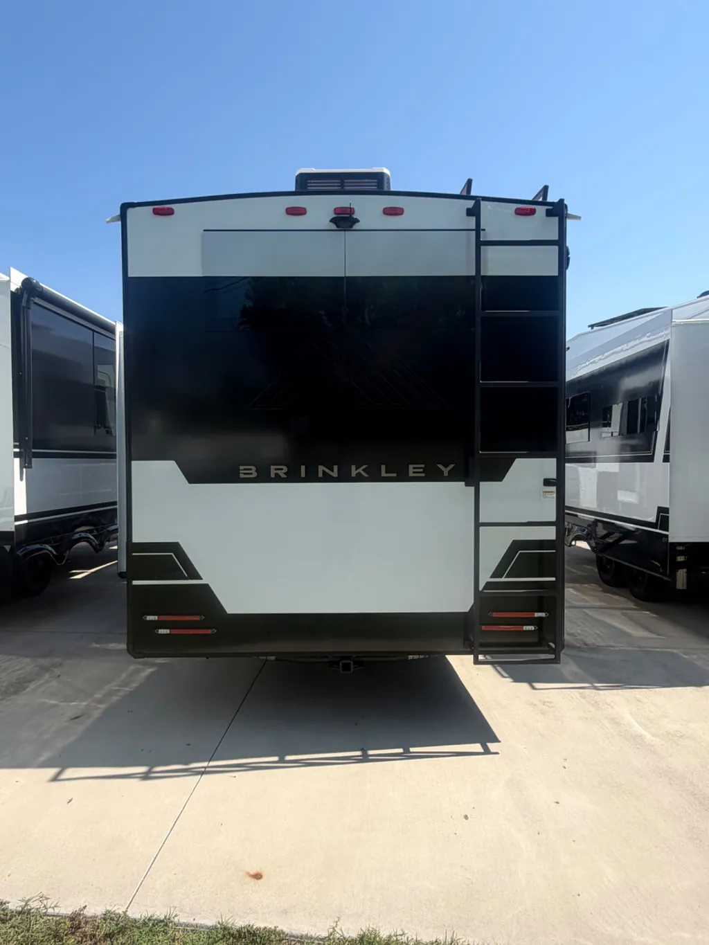 2026 Brinkley Model Z 2810, Photos photo 4