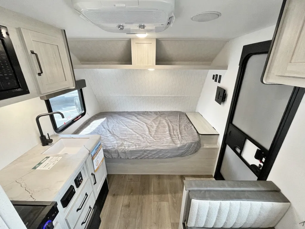 2025 Palomino Puma Camping Edition 122BHCE - Photo 4