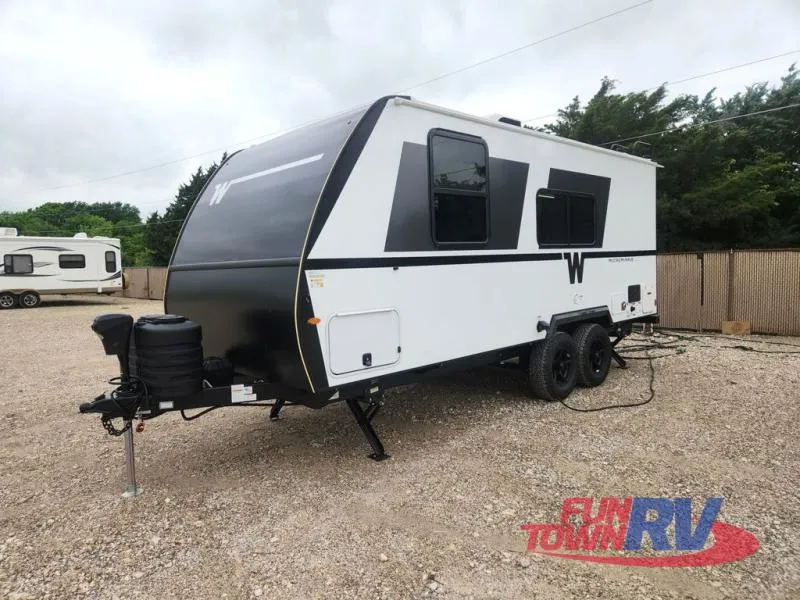 2026 Winnebago Micro Minnie 2000FRB - Photo 3