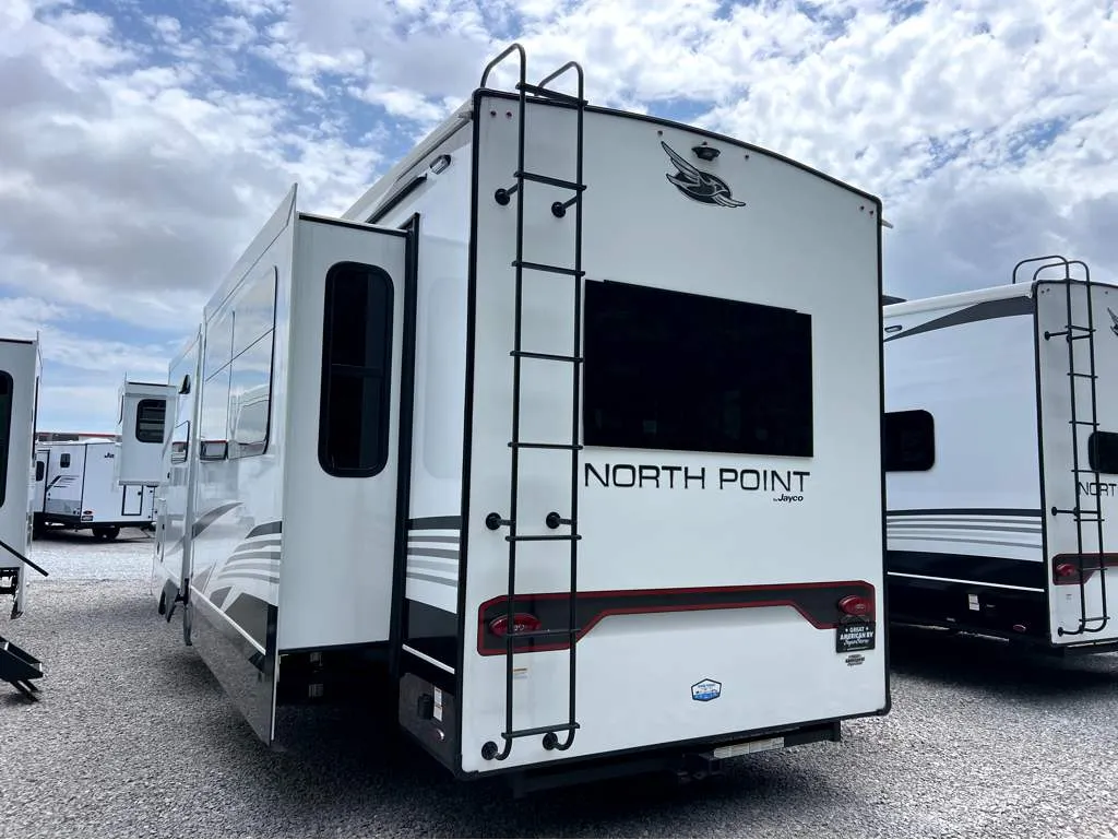 2025 Jayco North Point 381CKRE - Photo 4