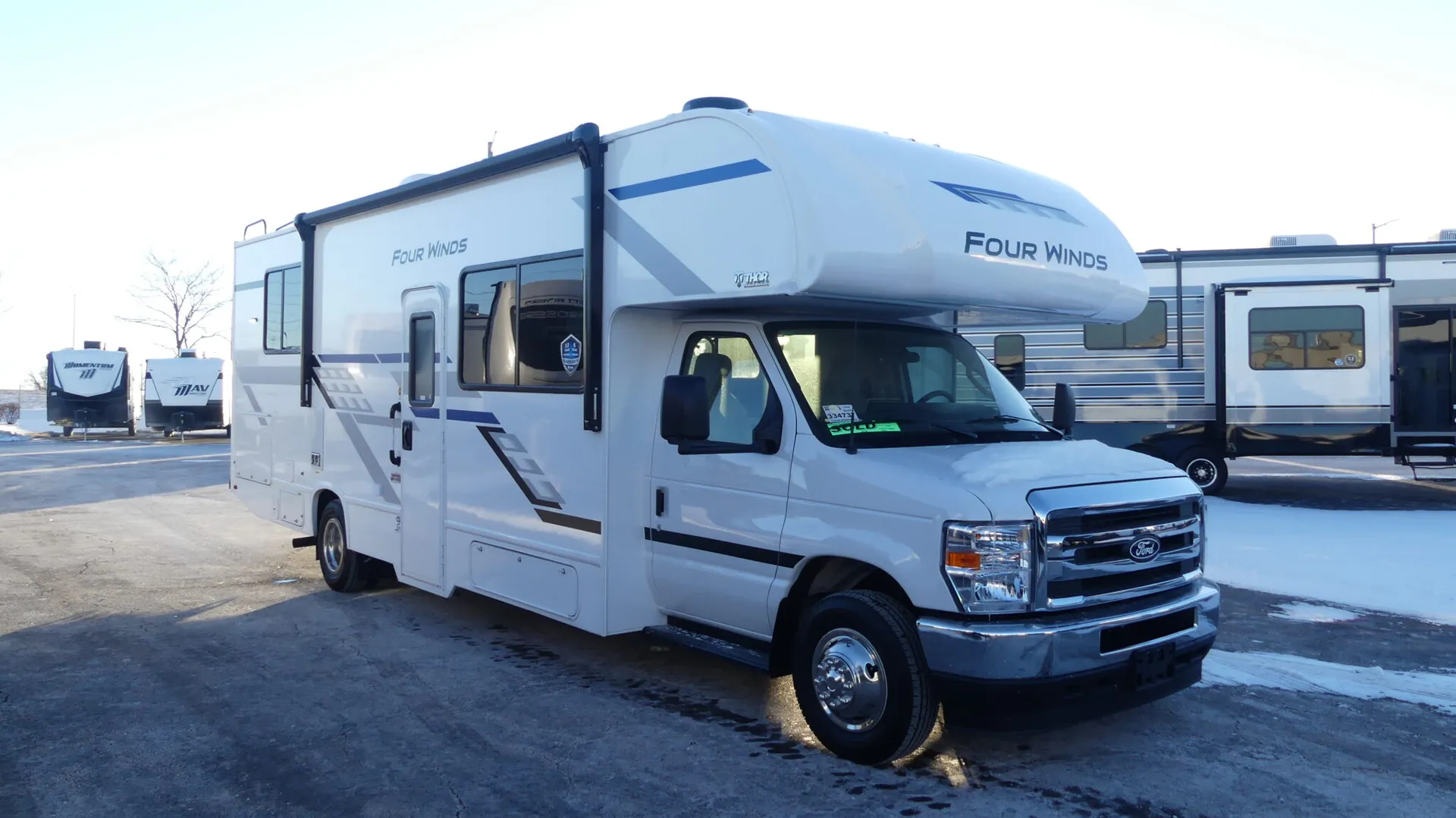 2026 Thor Motor Coach Four Winds 28Z - Photo 2