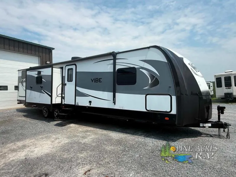 2018 Forest River RV Vibe Used    313BHS (Hampton, NB) - Main photo