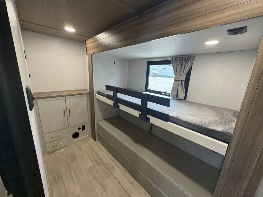 2027 Forest River Vibe 3400SB, Photos photo 19